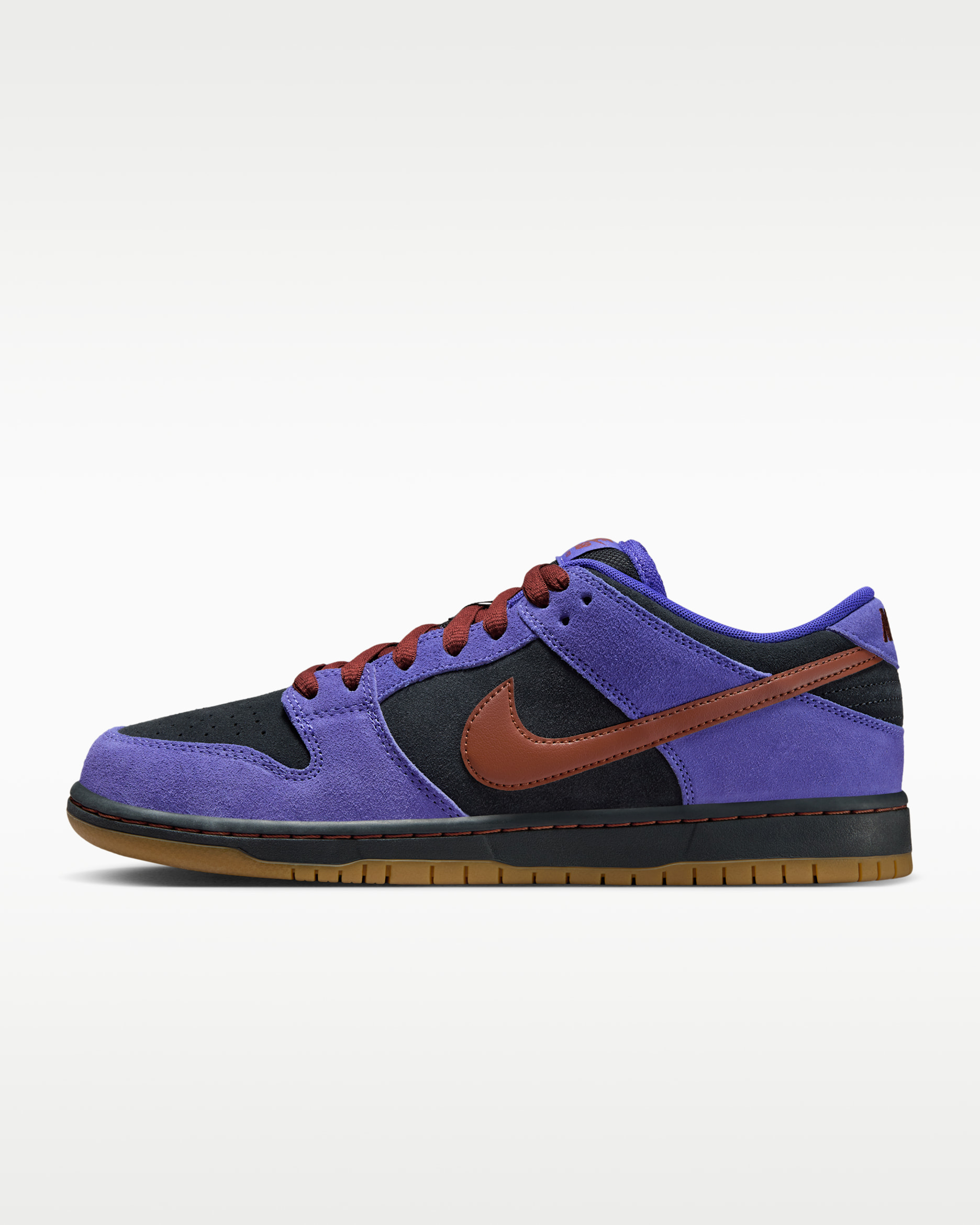 Nike SB Dunk Low Pro Skate Shoes. Nike CA